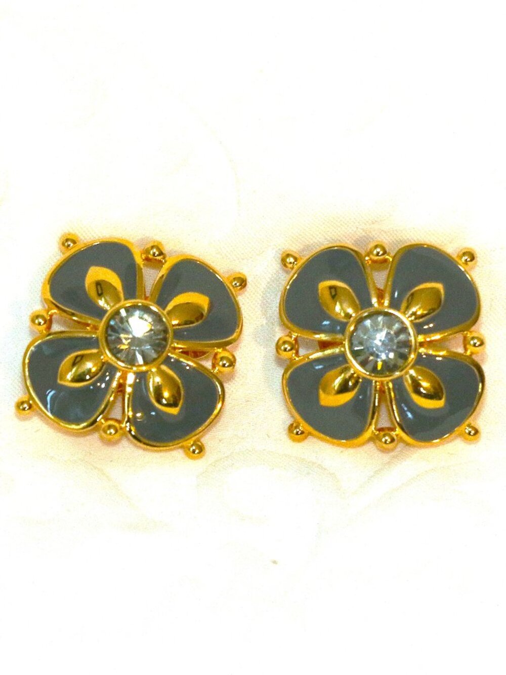 Dogwood Flower earrings from Joan Rivers vintage “Classics Collections”
